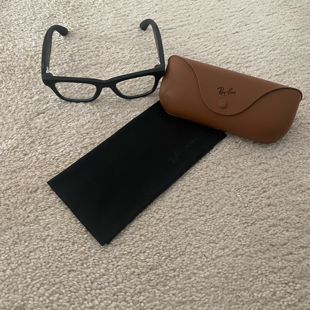 Ray-Ban Meta Wayfarer (Gen 1) Matte Black Transition Glasses